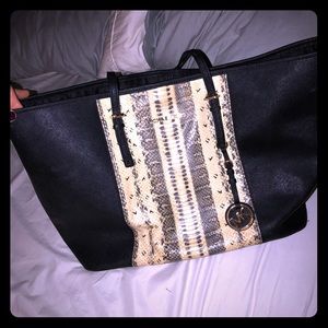 Michael kors tote